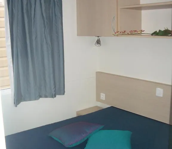 Üdülőpark & Valle Romantica 2*